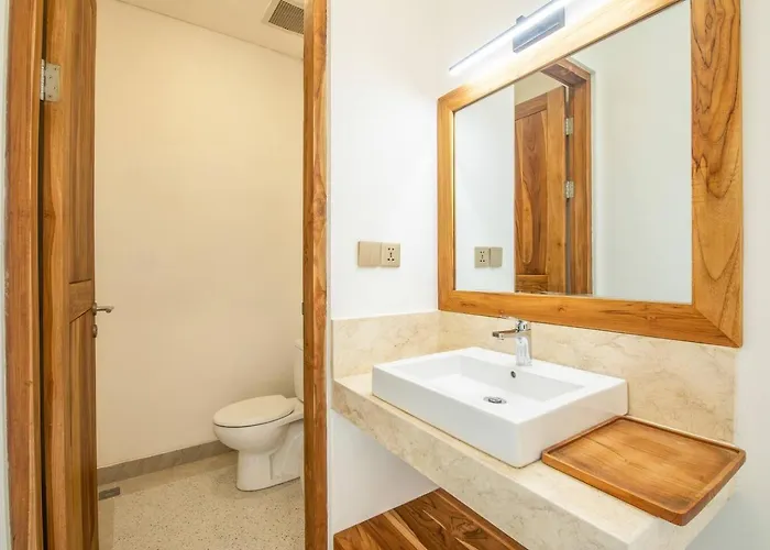Opulent 6 Bedroom In With Ocean View, 5 Mins To Savaya * 乌鲁瓦图