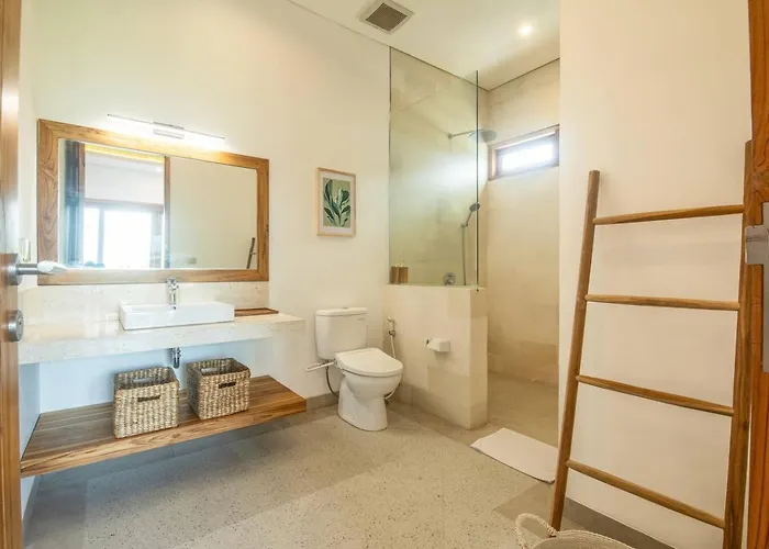 Opulent 6 Bedroom In With Ocean View, 5 Mins To Savaya 别墅