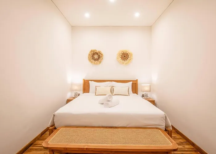 Opulent 6 Bedroom In With Ocean View, 5 Mins To Savaya * 乌鲁瓦图