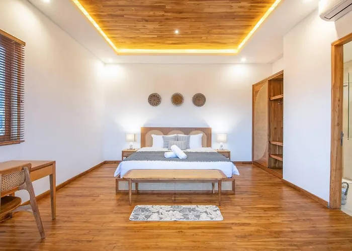Opulent 6 Bedroom In With Ocean View, 5 Mins To Savaya 别墅 *