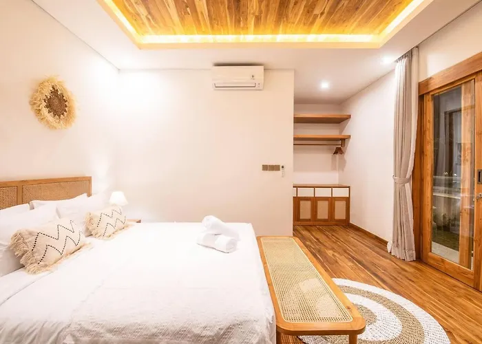 Opulent 6 Bedroom In With Ocean View, 5 Mins To Savaya 别墅