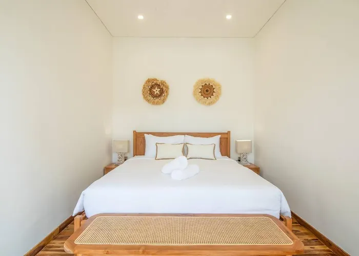 别墅 Opulent 6 Bedroom In With Ocean View, 5 Mins To Savaya 乌鲁瓦图