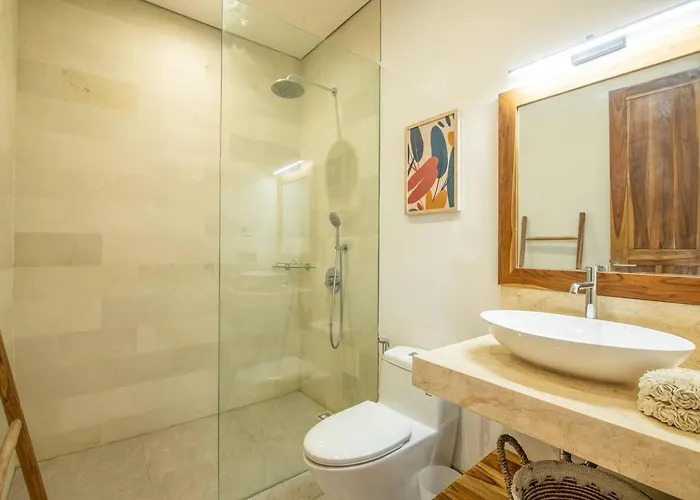 Opulent 6 Bedroom In With Ocean View, 5 Mins To Savaya