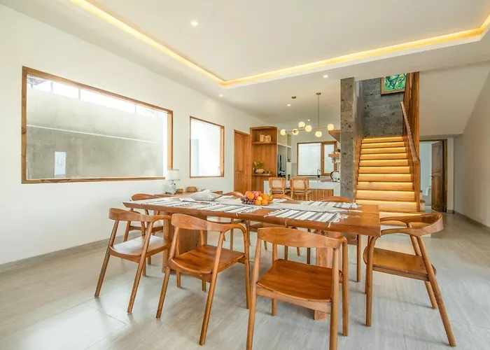 Opulent 6 Bedroom In With Ocean View, 5 Mins To Savaya 别墅