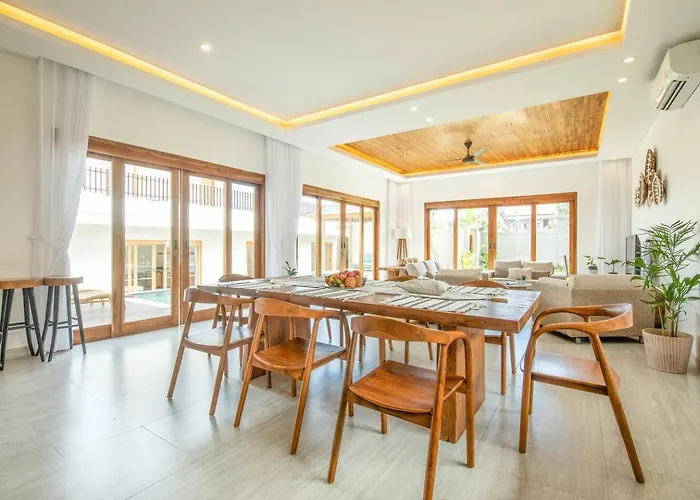 Opulent 6 Bedroom In With Ocean View, 5 Mins To Savaya