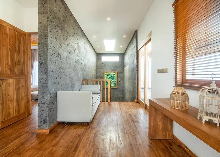别墅 Opulent 6 Bedroom In With Ocean View, 5 Mins To Savaya