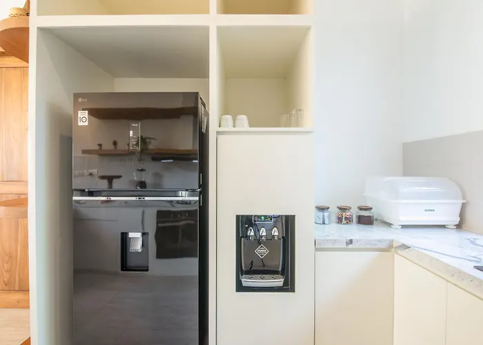 Opulent 6 Bedroom In With Ocean View, 5 Mins To Savaya 乌鲁瓦图