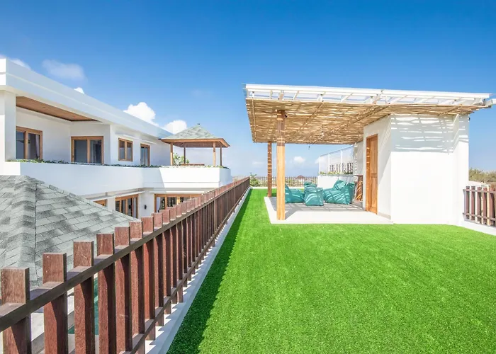 Opulent 6 Bedroom In With Ocean View, 5 Mins To Savaya 别墅 乌鲁瓦图